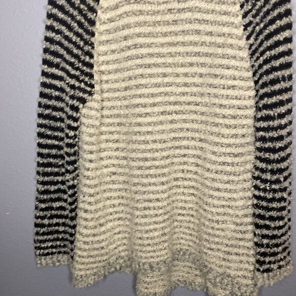 Ann Taylor Loft Fuzzy Striped Knit Soft Sweater Size Large - Picture 5 of 11